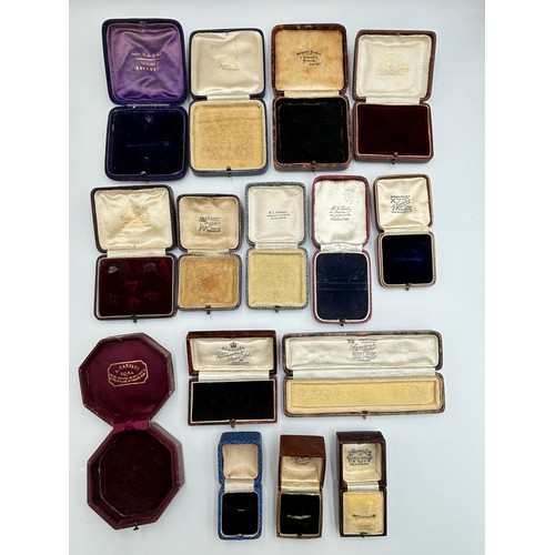 2136 - Fifteen antique and vintage jewellery boxes