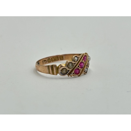 2192 - A Victorian hallmarked Chester 9ct gold ruby and seed pearl ring, dated 1894, size N - approx. gross... 