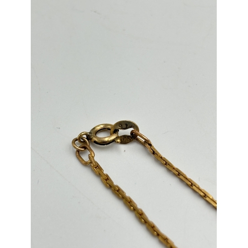 2197 - A hallmarked 9ct gold chain bracelet - approx. gross weight 1.7g