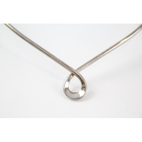 2149 - Two sterling silver torque necklaces - approx. gross weight 50g