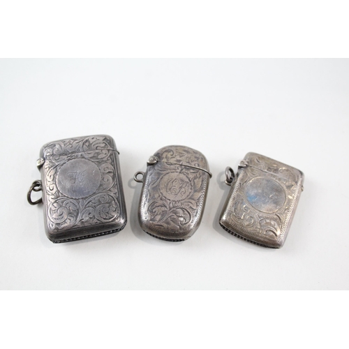 2327 - Three antique hallmarked silver vesta cases - approx. gross weight 52g