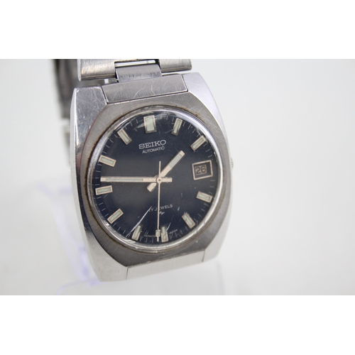 2277 - A vintage Seiko stainless steel automatic men's wristwatch