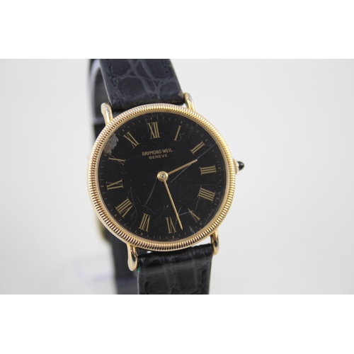 2279 - A Raymond Weil Geneve gold tone hand wind wristwatch