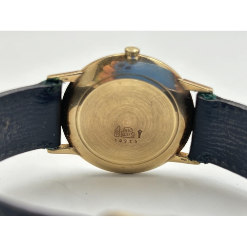 2290 - A mid 20th century boxed Avia 9ct gold cased hand wind men's wristwatch - approx. gross weight inclu... 