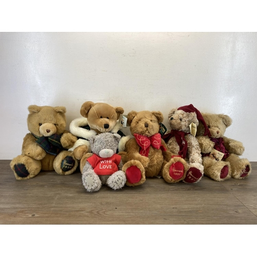 429 - A collection of soft toy bears to include Harrods 1999 Christmas Bear, Harrods 1996 Christmas Bear, ... 