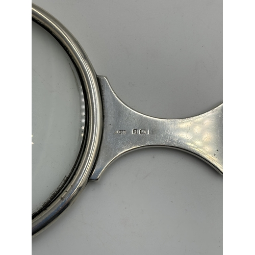 2338 - An Edwardian William Harrison Walter hallmarked Birmingham silver magnifying glass - approx. gross w... 