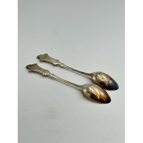 2351 - A cased set of six Edwardian Joseph Rodgers & Sons hallmarked Sheffield silver tea spoons with match... 