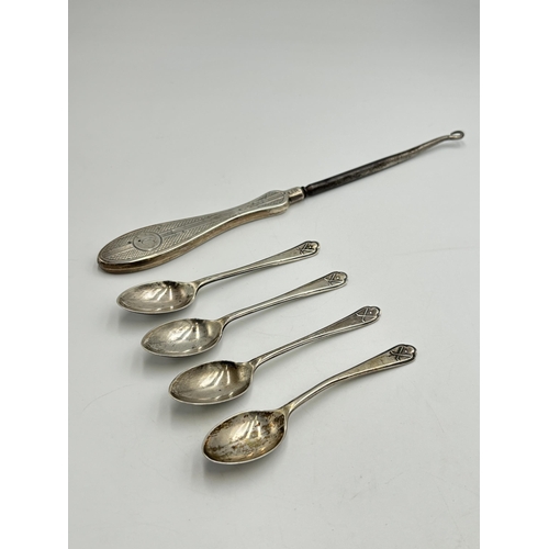 2355 - Five pieces of George V hallmarked silver, four Sheffield silver teaspoons dated 1933 and one London... 