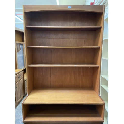 26 - A Nathan Squares teak wall unit/bookcase - approx. 193cm high x 102cm wide x 45cm deep