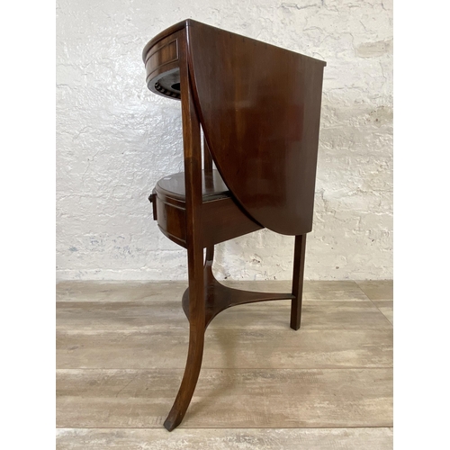 39D - A Georgian mahogany corner wash stand - approx. 131cm high when extended x 86cm high unextended x 70... 