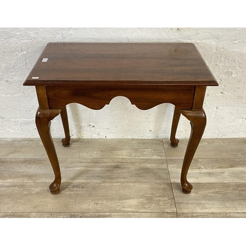 116 - A Georgian style cherry wood occasional table with two pull out trays - approx. 66cm high x 47cm wid... 