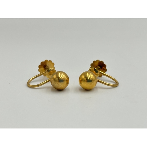 2212 - A pair of antique 9ct gold orb screw earrings - approx. gross weight 1.45g