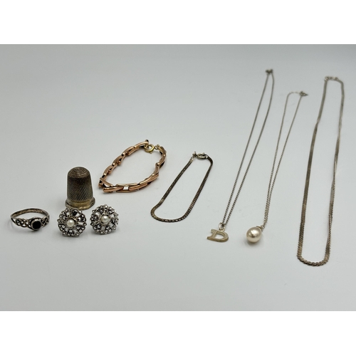 2213 - Eight items, six pieces of .925 silver jewellery, one hallmarked silver thimble and one gold plated ... 