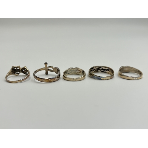 2231 - Five .925 silver dress rings - approx. gross weight 12.4g