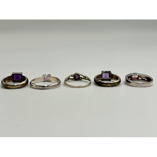 2236 - Five .925 silver amethyst set dress rings - approx. gross weight 15.6g