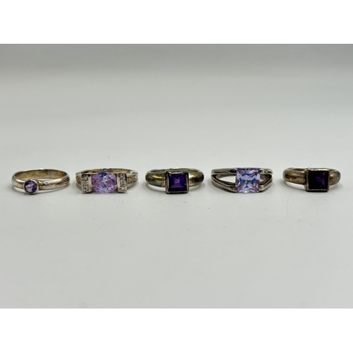 2237 - Five .925 silver amethyst set dress rings - approx. gross weight 20g