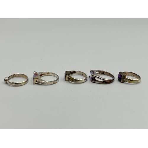 2237 - Five .925 silver amethyst set dress rings - approx. gross weight 20g