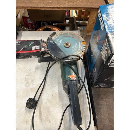 1038A - A collection of items to include Forge Steel 6ft spirit level, Erbauer work shop heater, Parkside en... 