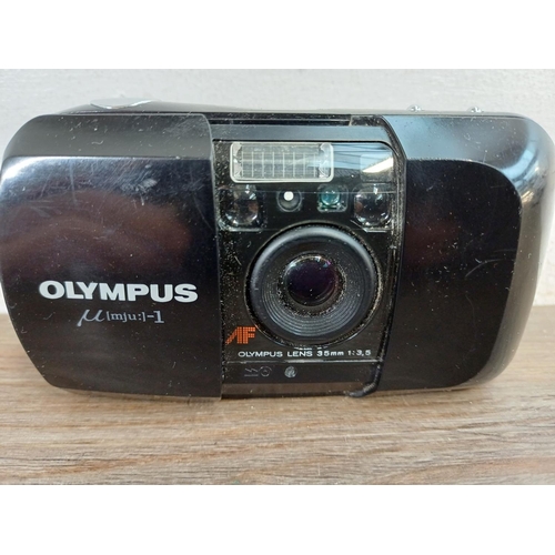 742 - An Olympus µ[mju:]-1 35mm compact camera