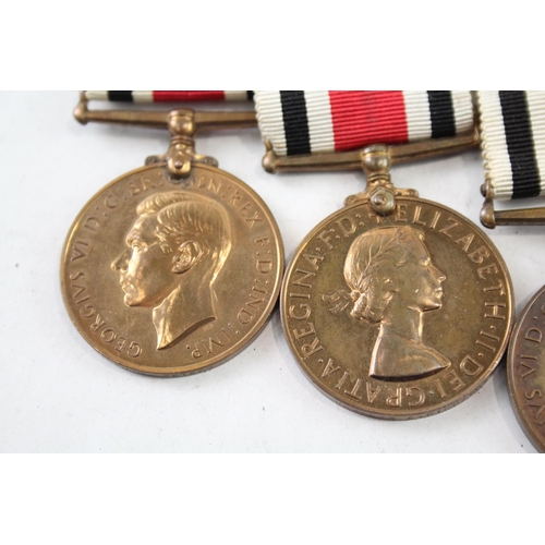 2406 - Four Police Service medals, three Special Constabulary - Charles E. Richardson, Leonard J. Richards ... 