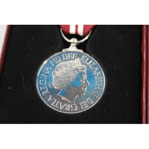 2425 - A boxed Elizabeth II The Queen's Diamond Jubilee medal