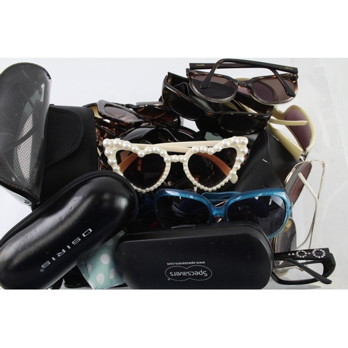 528 - A collection of sunglasses