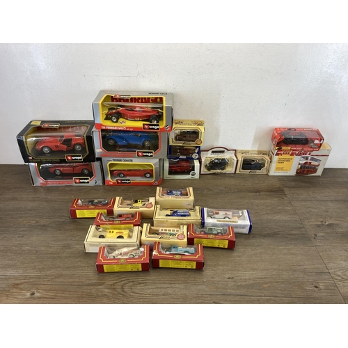 494 - A collection of boxed diecast model vehicles to include Bburago, Oxford Commercials, Lledo etc.