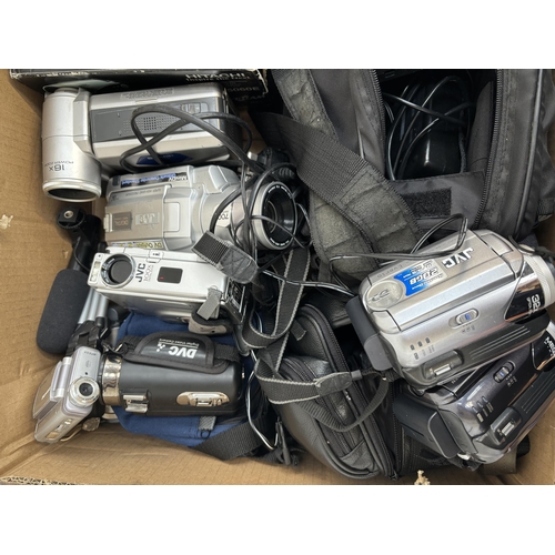 798 - A collection of camcorders to include JVC GR-D820EK digital, GR-DVX4E digital, GZ-MG21EX HDD, GZ-MG5... 