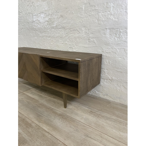 6 - A contemporary wood effect media unit - approx. 45cm high x 120cm long x 35cm wide