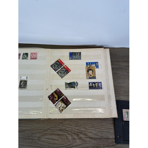 550 - A collection of worldwide stamps