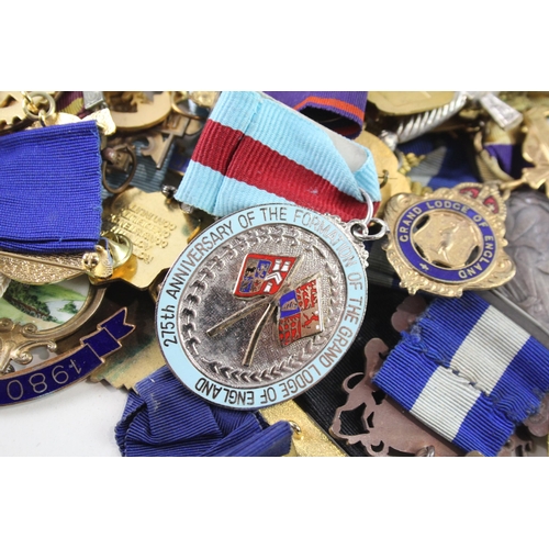 2315 - A large collection of mixed Masonic and RAOB jewels and medals