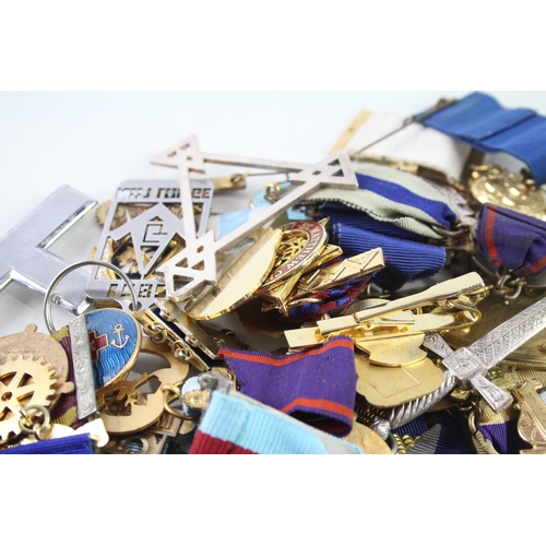 2315 - A large collection of mixed Masonic and RAOB jewels and medals