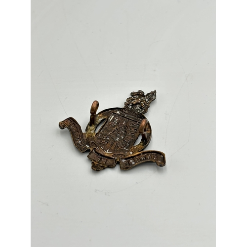 2324 - A WWI period Kings College Wimbledon School cap badge