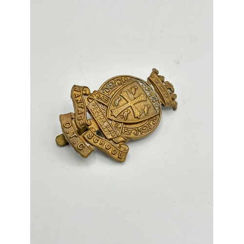 2328 - A King Alfred's Wantage School O.T.C. cap badge