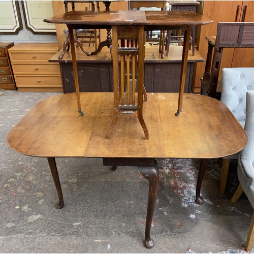 117 - Two Edwardian mahogany drop leaf tables, one Sutherland and one gate leg dining table - largest appr... 