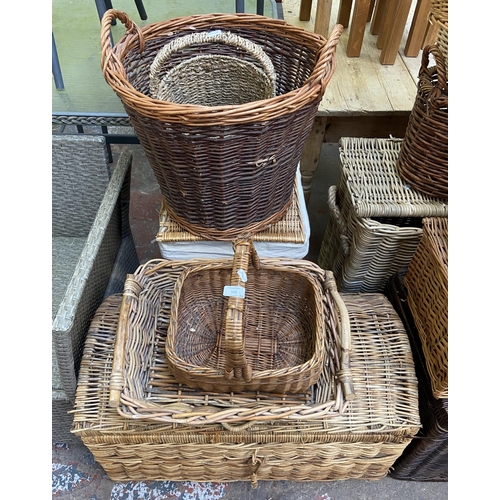 133 - Fifteen various wicker baskets