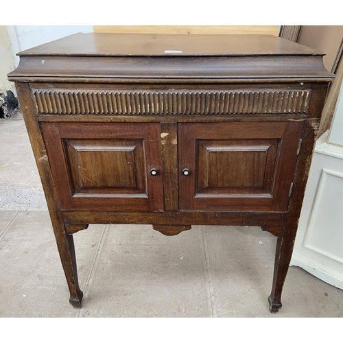 51 - An early 20th century mahogany cased Trutone gramophone fitted with Garrard motor, Trutone Radiola a... 