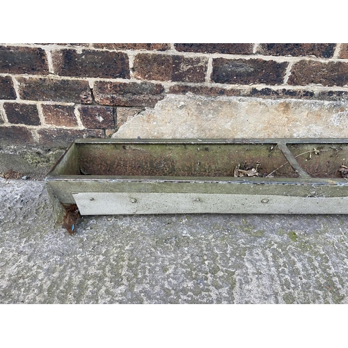 81 - A vintage galvanised feeding trough - approx. 19cm high x 278cm wide x 27cm deep