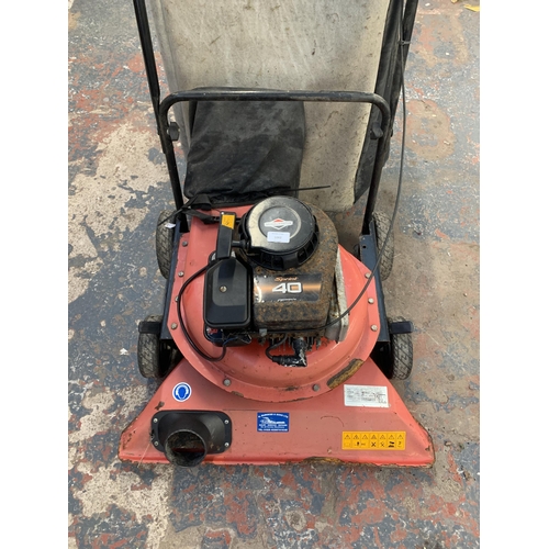 1062 - A Husqvarna 407VAK petrol leaf vacuum with Briggs & Stratton engine