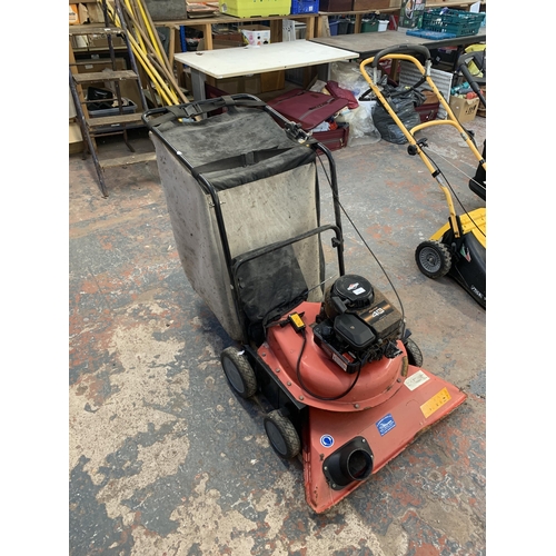 1062 - A Husqvarna 407VAK petrol leaf vacuum with Briggs & Stratton engine