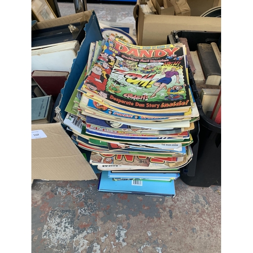 1127 - A collection of books and magazines to include Beano, Dandy, Disney's Planet etc.