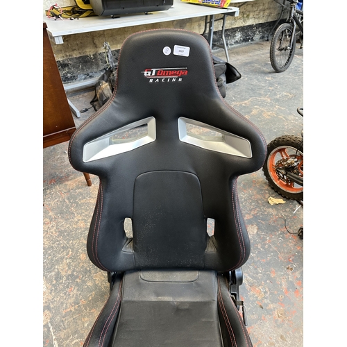 1007 - A GT Omega Racing gaming chair