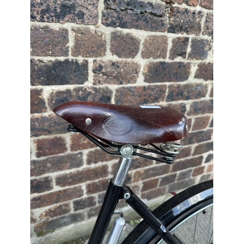 1014 - A vintage Pashley lady's town bike with Lepper sprung saddle and front mounted wicker basket