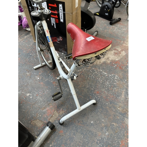 1022 - A vintage BH Garantia exercise bike