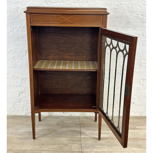 117 - An Edwardian inlaid mahogany display cabinet with key - approx. 109cm high x 61cm wide x 36cm deep