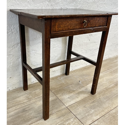 41 - A Georgian oak side table - approx. 69cm high x 63cm wide x 42cm deep