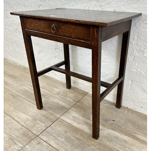 41 - A Georgian oak side table - approx. 69cm high x 63cm wide x 42cm deep