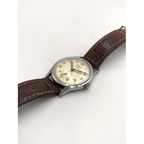 2128 - A Roamer Junior 17 jewels hand wind men's wristwatch