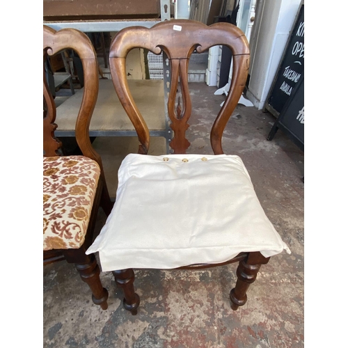 215A - Five Victorian balloon back dining chairs, four mahogany and one oak