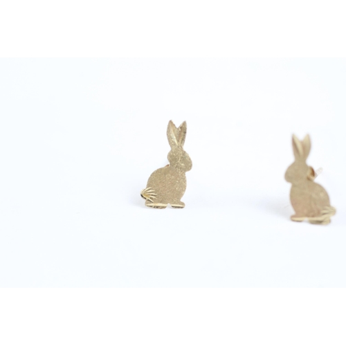 2009 - A pair of 9ct gold rabbit design stud earrings - approx. gross weight 0.3g